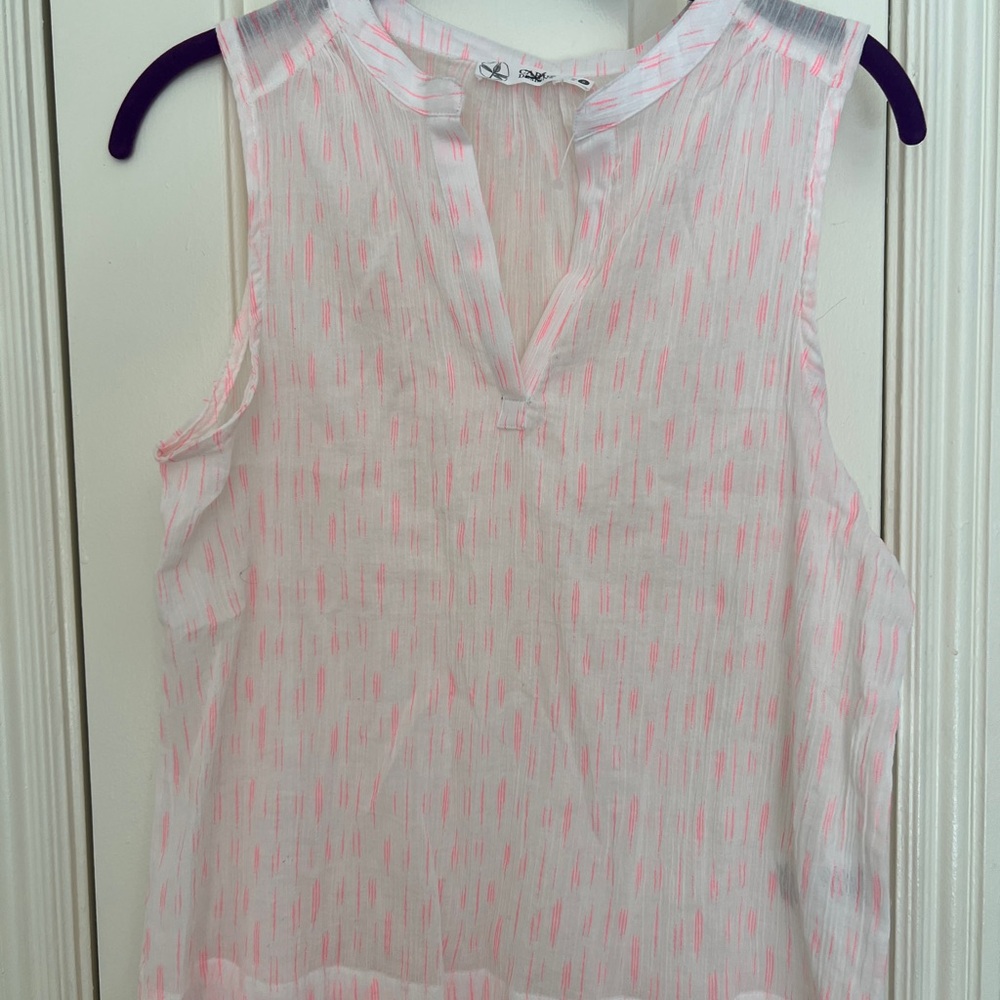 Carve Designs Pink and White Sleeveless Blouse
